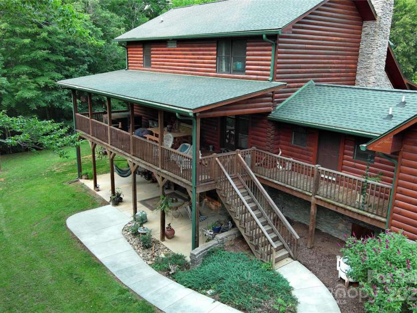 320 Estes Farm Trail, Eden, NC 27288.  MLS# CAR4266379, YatesRealty ID 17295. 