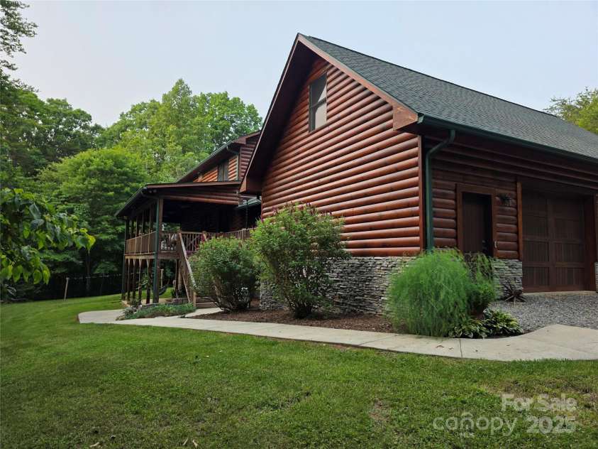 320 Estes Farm Trail, Eden, NC 27288.  MLS# CAR4266379, YatesRealty ID 17295. 