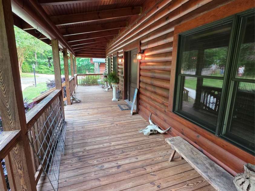 320 Estes Farm Trail, Eden, NC 27288.  MLS# CAR4266379, YatesRealty ID 17295. 