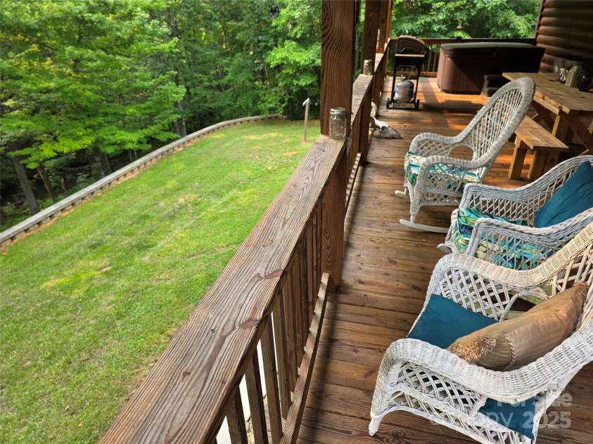 320 Estes Farm Trail, Eden, NC 27288.  MLS# CAR4266379, YatesRealty ID 17295. 