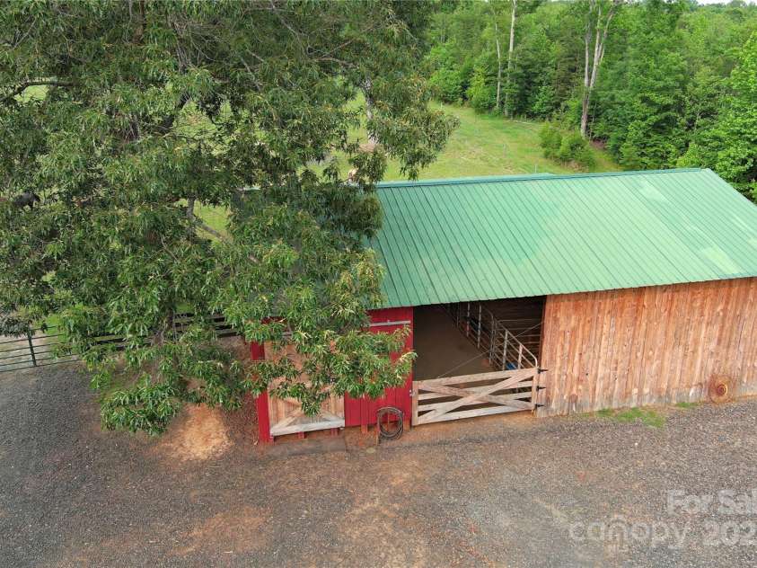 320 Estes Farm Trail, Eden, NC 27288.  MLS# CAR4266379, YatesRealty ID 17295. 