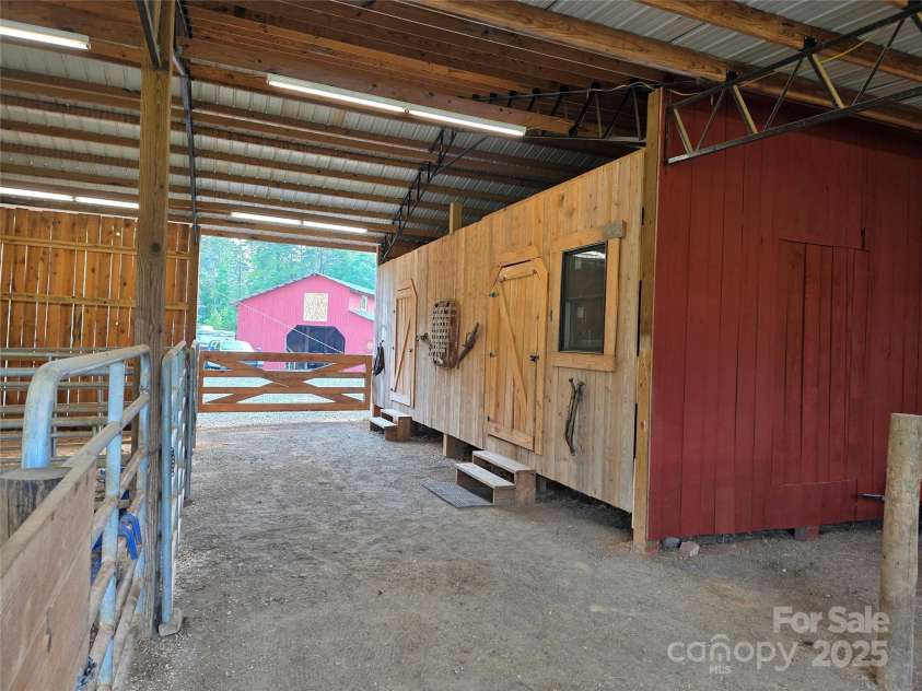 320 Estes Farm Trail, Eden, NC 27288.  MLS# CAR4266379, YatesRealty ID 17295. 