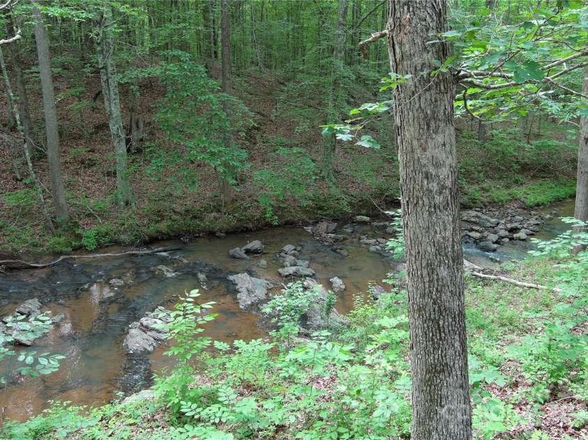 320 Estes Farm Trail, Eden, NC 27288.  MLS# CAR4266379, YatesRealty ID 17295. 