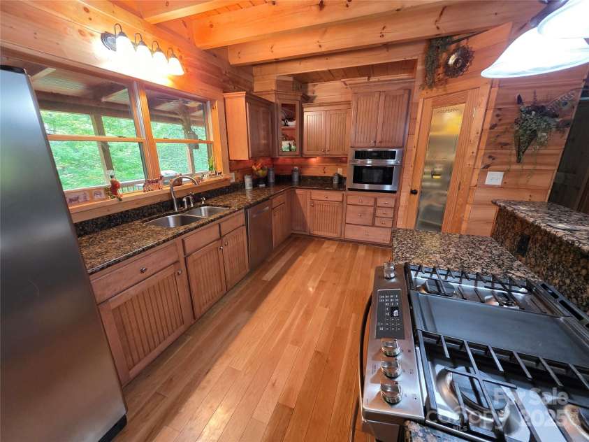 320 Estes Farm Trail, Eden, NC 27288.  MLS# CAR4266379, YatesRealty ID 17295. 