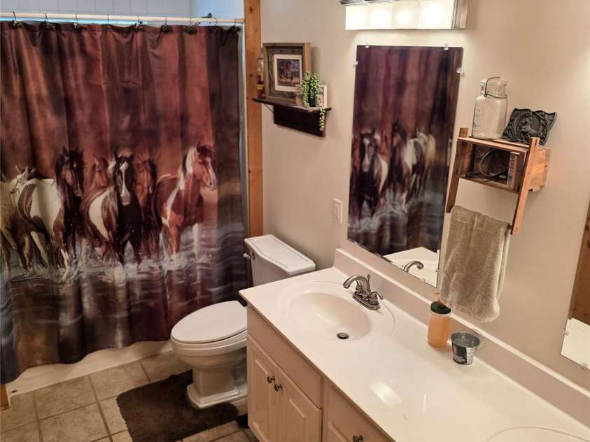 320 Estes Farm Trail, Eden, NC 27288.  MLS# CAR4266379, YatesRealty ID 17295. 