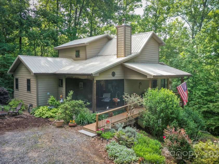 309 Willow Lakes Drive, Rutherfordton, NC 28139.  MLS# CAR4266550, YatesRealty ID 17296. 