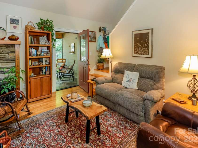 309 Willow Lakes Drive, Rutherfordton, NC 28139.  MLS# CAR4266550, YatesRealty ID 17296. 