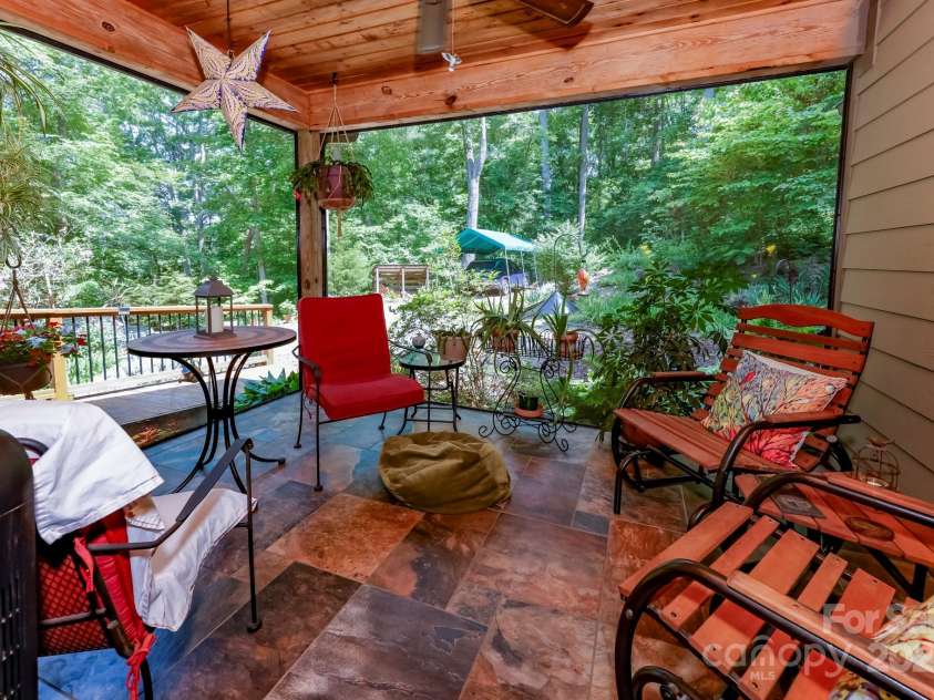 309 Willow Lakes Drive, Rutherfordton, NC 28139.  MLS# CAR4266550, YatesRealty ID 17296. 