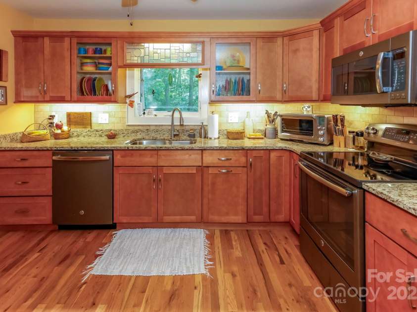 309 Willow Lakes Drive, Rutherfordton, NC 28139.  MLS# CAR4266550, YatesRealty ID 17296. 