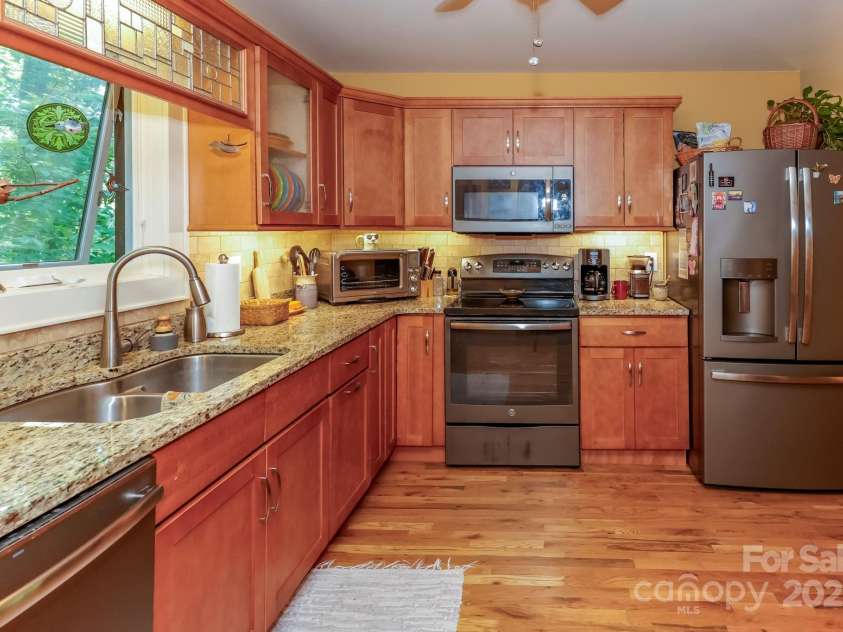 309 Willow Lakes Drive, Rutherfordton, NC 28139.  MLS# CAR4266550, YatesRealty ID 17296. 