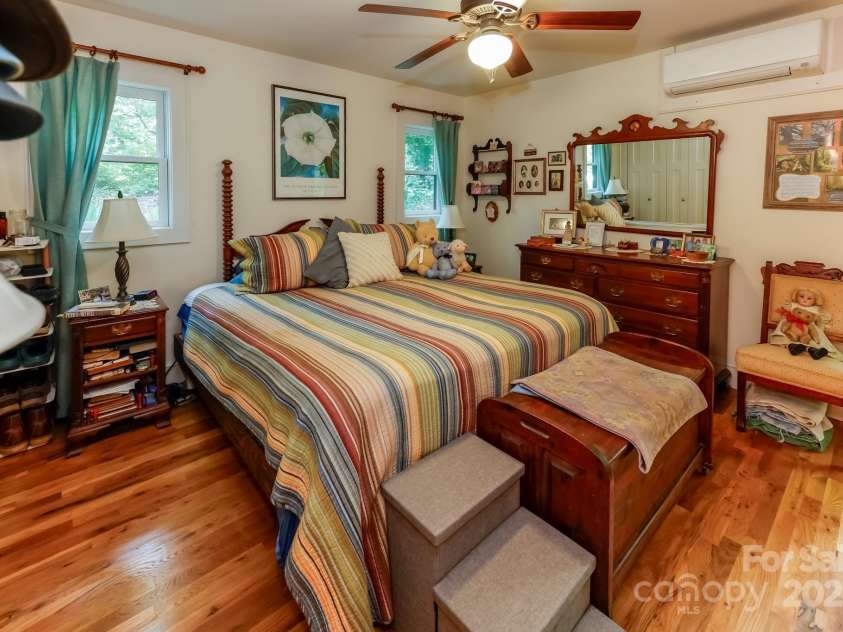309 Willow Lakes Drive, Rutherfordton, NC 28139.  MLS# CAR4266550, YatesRealty ID 17296. 