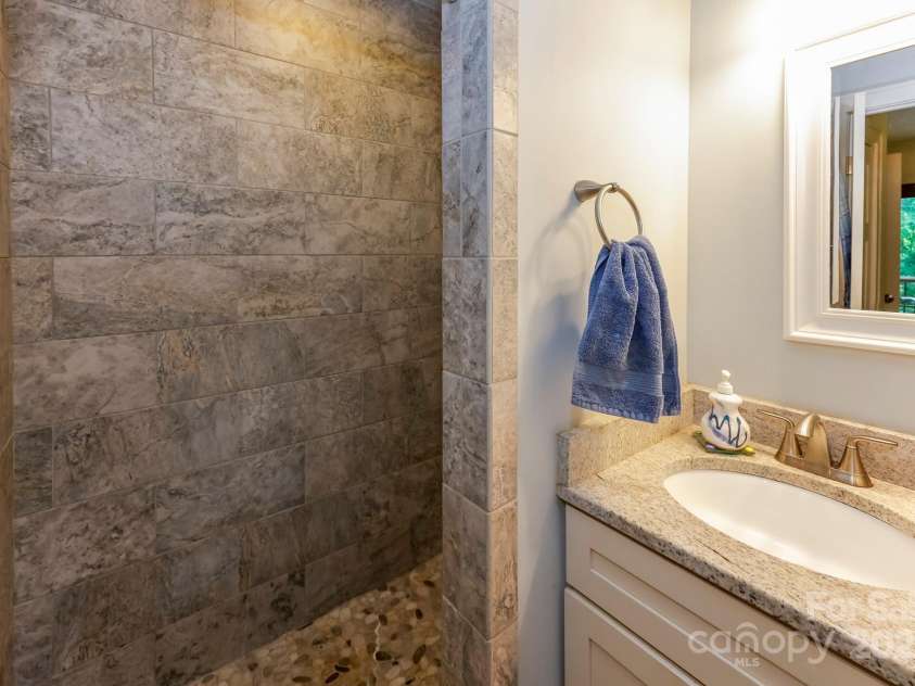 309 Willow Lakes Drive, Rutherfordton, NC 28139.  MLS# CAR4266550, YatesRealty ID 17296. 