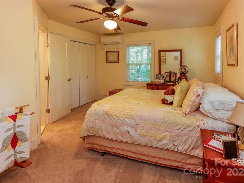 309 Willow Lakes Drive, Rutherfordton, NC 28139.  MLS# CAR4266550, YatesRealty ID 17296. 