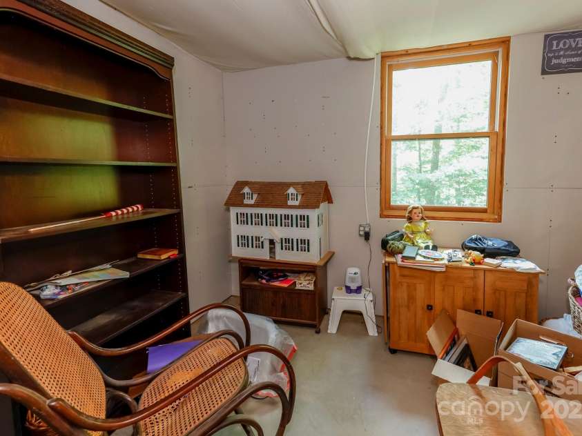 309 Willow Lakes Drive, Rutherfordton, NC 28139.  MLS# CAR4266550, YatesRealty ID 17296. 