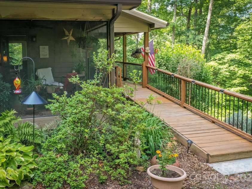 309 Willow Lakes Drive, Rutherfordton, NC 28139.  MLS# CAR4266550, YatesRealty ID 17296. 
