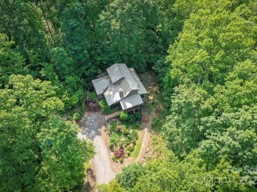 309 Willow Lakes Drive, Rutherfordton, NC 28139.  MLS# CAR4266550, YatesRealty ID 17296. 