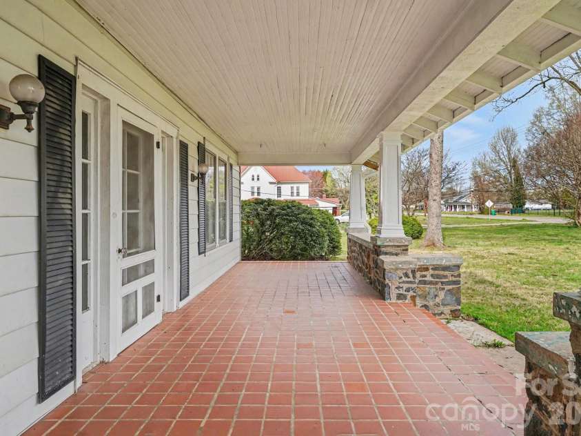 402 Main Street, Boonville, NC 27011.  MLS# CAR4367757, YatesRealty ID 17296. 