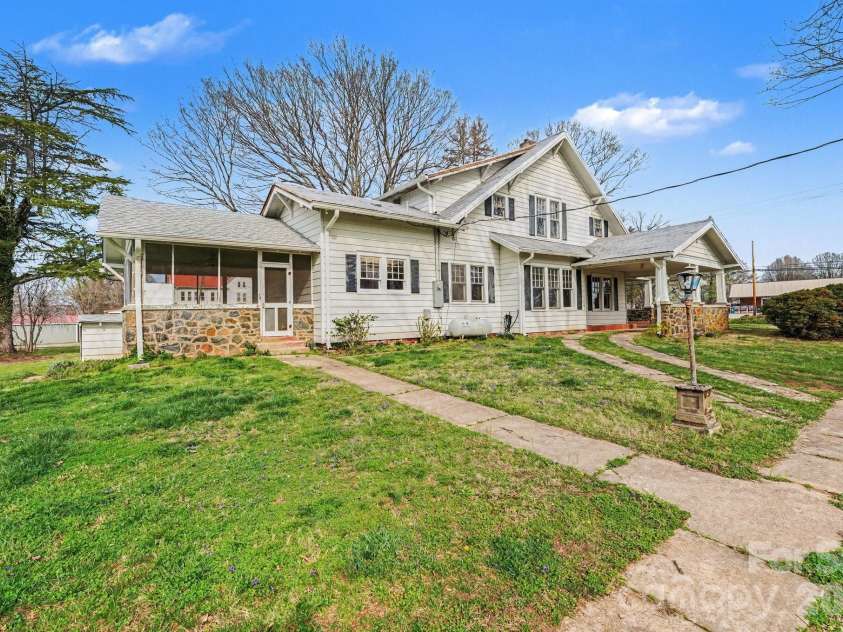 402 Main Street, Boonville, NC 27011.  MLS# CAR4367757, YatesRealty ID 17296. 