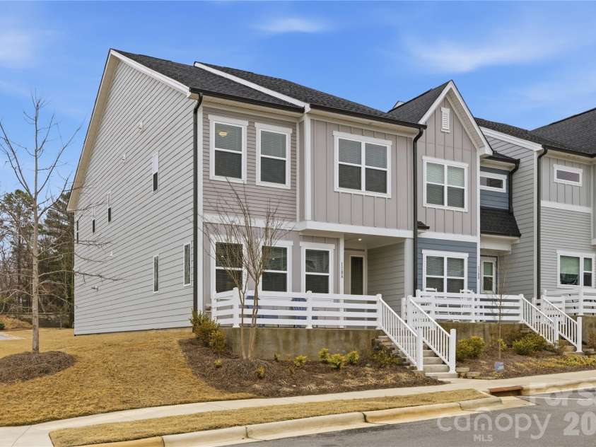 118 Berkeley Avenue, Mooresville, NC 28117.  MLS# CAR4352206, YatesRealty ID 17297. 