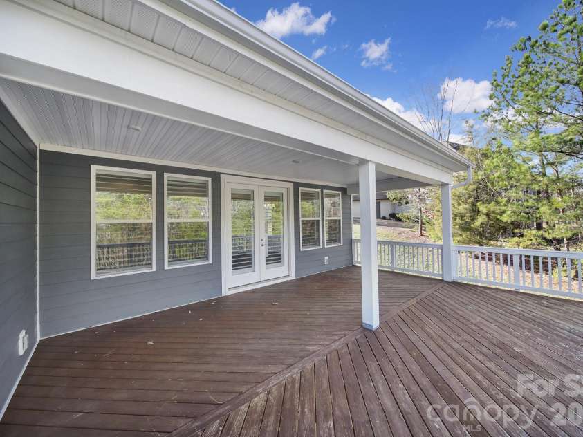 3509 Aqua Point Drive, York, SC 29745.  MLS# CAR4352605, YatesRealty ID 17298. 
