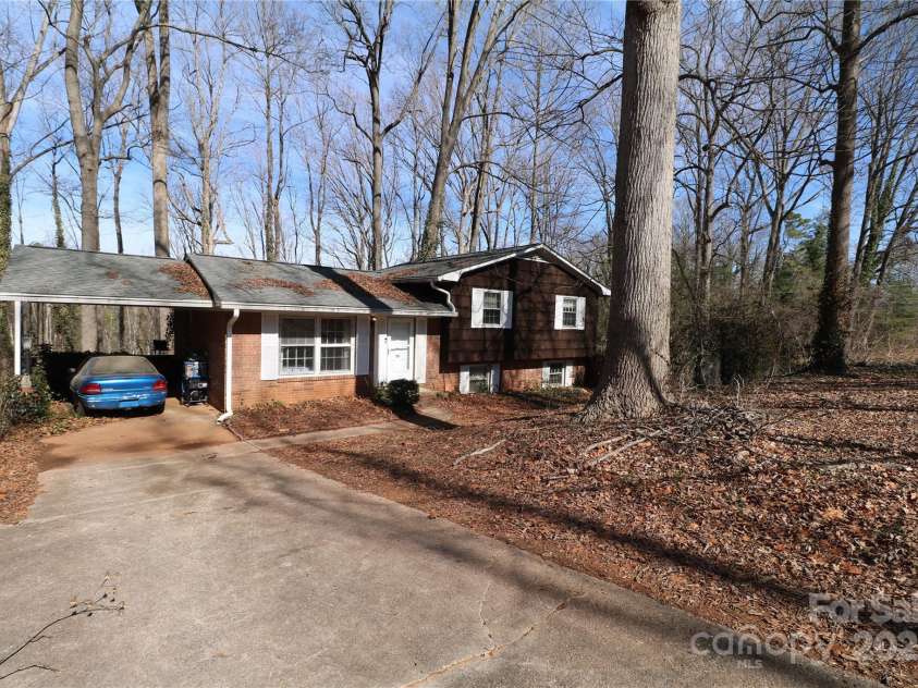 170 Heritage Lane, Salisbury, NC 28147.  MLS# CAR4263869, YatesRealty ID 17299. 