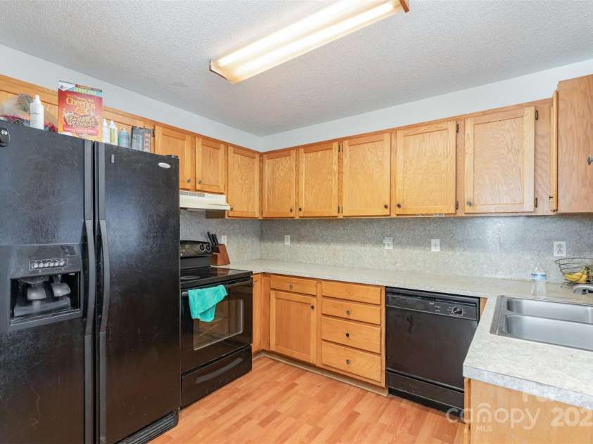 5812 Autumn Trace Lane, Indian Trail, NC 28079.  MLS# CAR4320422, YatesRealty ID 17299. 