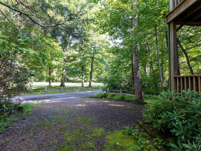 120 Brookwood Lane, Burnsville, NC 28714.  MLS# CAR4047789, YatesRealty ID 173. 