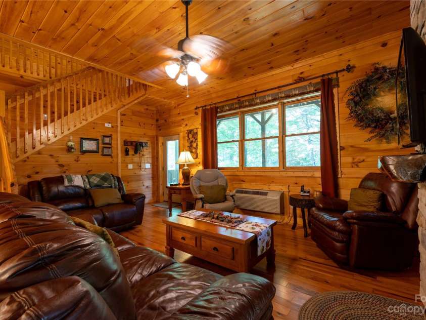 120 Brookwood Lane, Burnsville, NC 28714.  MLS# CAR4047789, YatesRealty ID 173. 