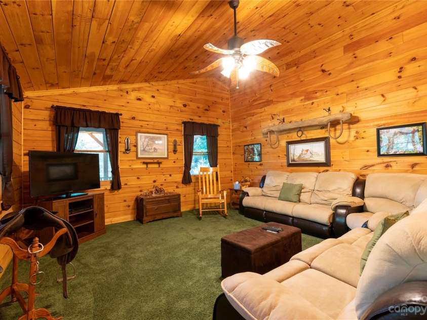 120 Brookwood Lane, Burnsville, NC 28714.  MLS# CAR4047789, YatesRealty ID 173. 