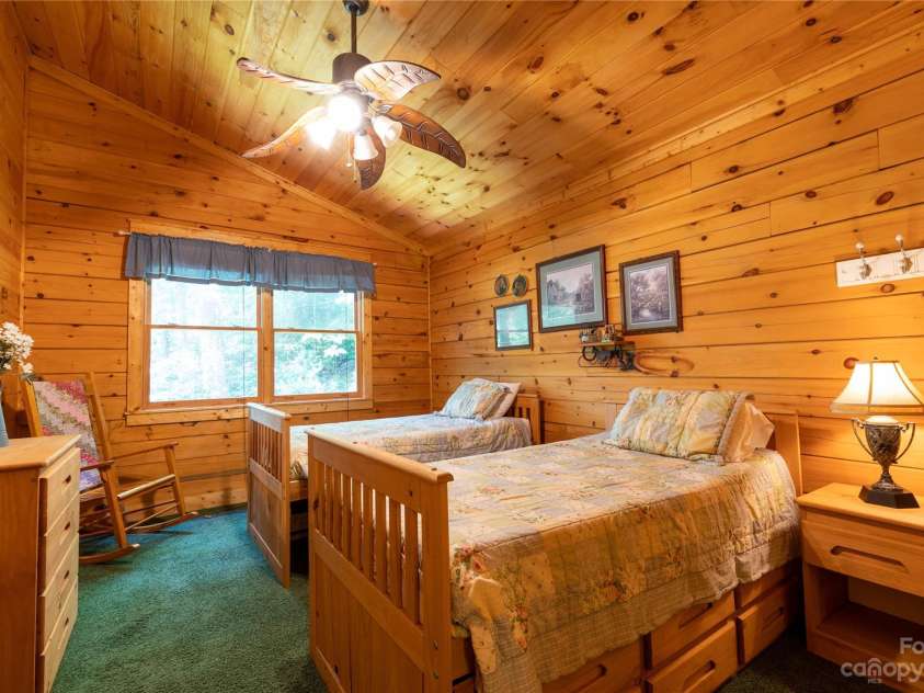 120 Brookwood Lane, Burnsville, NC 28714.  MLS# CAR4047789, YatesRealty ID 173. 