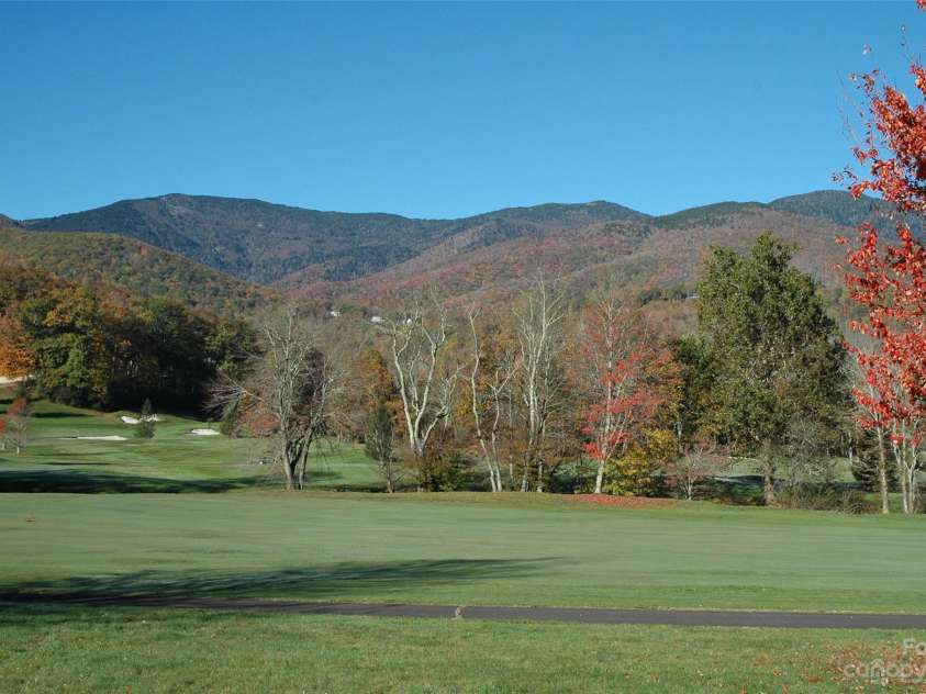 120 Brookwood Lane, Burnsville, NC 28714.  MLS# CAR4047789, YatesRealty ID 173. 