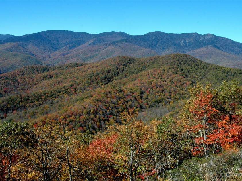 120 Brookwood Lane, Burnsville, NC 28714.  MLS# CAR4047789, YatesRealty ID 173. 