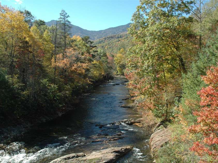 120 Brookwood Lane, Burnsville, NC 28714.  MLS# CAR4047789, YatesRealty ID 173. 