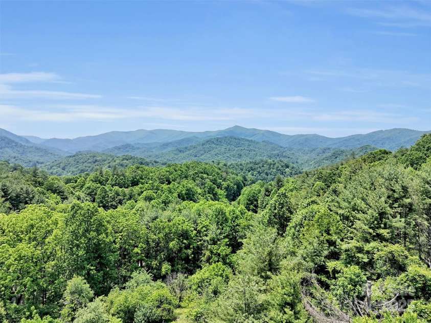 1592 Piney Hill Road, Burnsville, NC 28714.  MLS# CAR4269661, YatesRealty ID 173. 