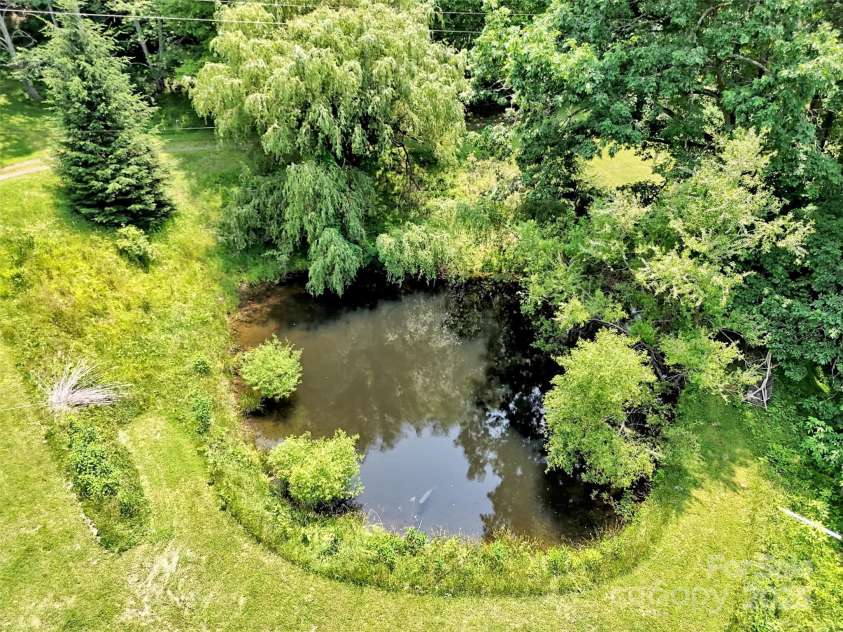 1592 Piney Hill Road, Burnsville, NC 28714.  MLS# CAR4269661, YatesRealty ID 173. 