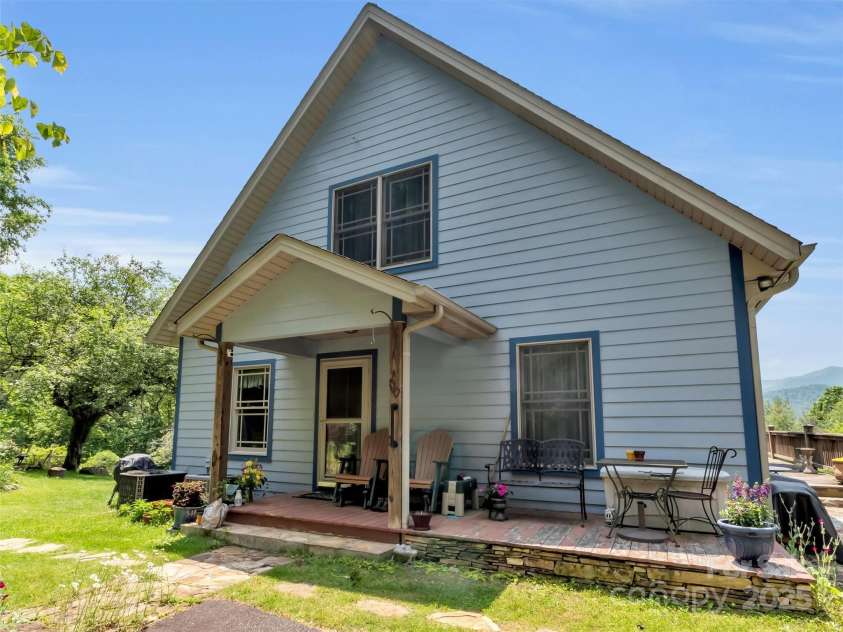 1592 Piney Hill Road, Burnsville, NC 28714.  MLS# CAR4269661, YatesRealty ID 173. 