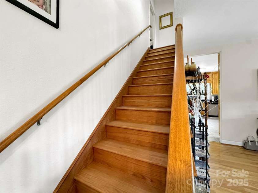 1592 Piney Hill Road, Burnsville, NC 28714.  MLS# CAR4269661, YatesRealty ID 173. 