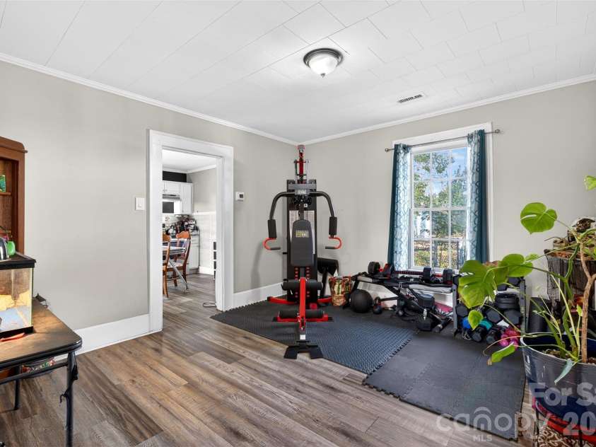121 Holland Street, Gaffney, SC 29341.  MLS# CAR4346249, YatesRealty ID 1730. 