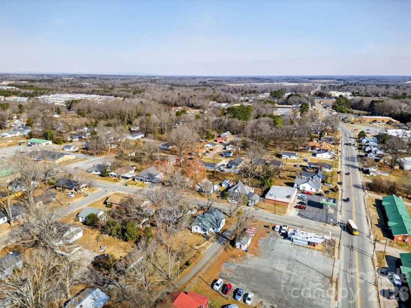121 Holland Street, Gaffney, SC 29341.  MLS# CAR4346249, YatesRealty ID 1730. 