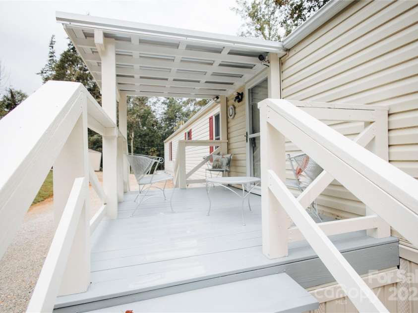 325 Griggs Road, Old Fort, NC 28762.  MLS# CAR4303072, YatesRealty ID 1730. 