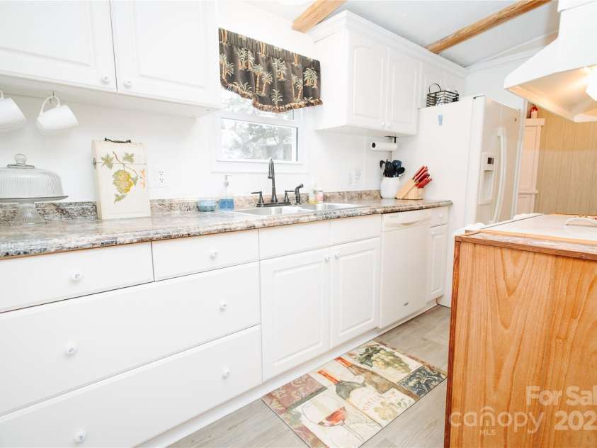 325 Griggs Road, Old Fort, NC 28762.  MLS# CAR4303072, YatesRealty ID 1730. 