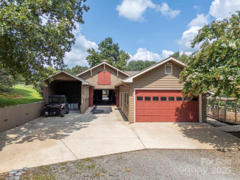 102 Uncle Coss Pond Road, Columbus, NC 28722.  MLS# CAR4267443, YatesRealty ID 17300. 