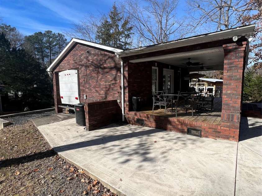 129 Twin Bluff Trail, Mount Gilead, NC 27306.  MLS# CAR4372983, YatesRealty ID 17301. 