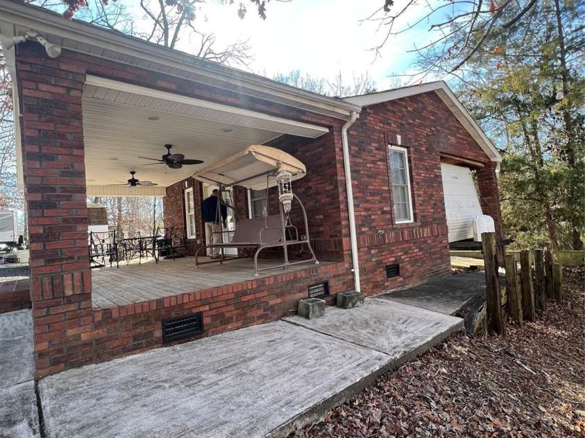 129 Twin Bluff Trail, Mount Gilead, NC 27306.  MLS# CAR4372983, YatesRealty ID 17301. 