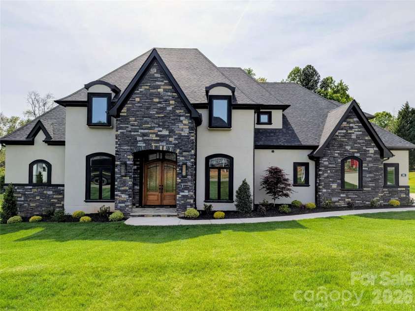 110 Hunts Landing Drive, Mooresville, NC 28117.  MLS# CAR4337376, YatesRealty ID 17302. 
