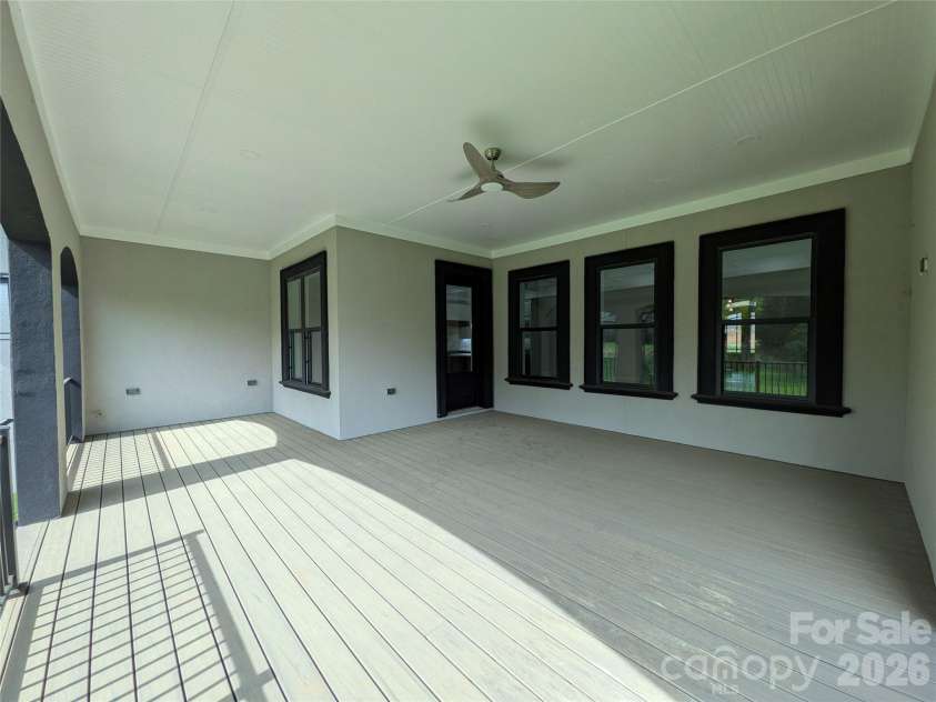 110 Hunts Landing Drive, Mooresville, NC 28117.  MLS# CAR4337376, YatesRealty ID 17302. 