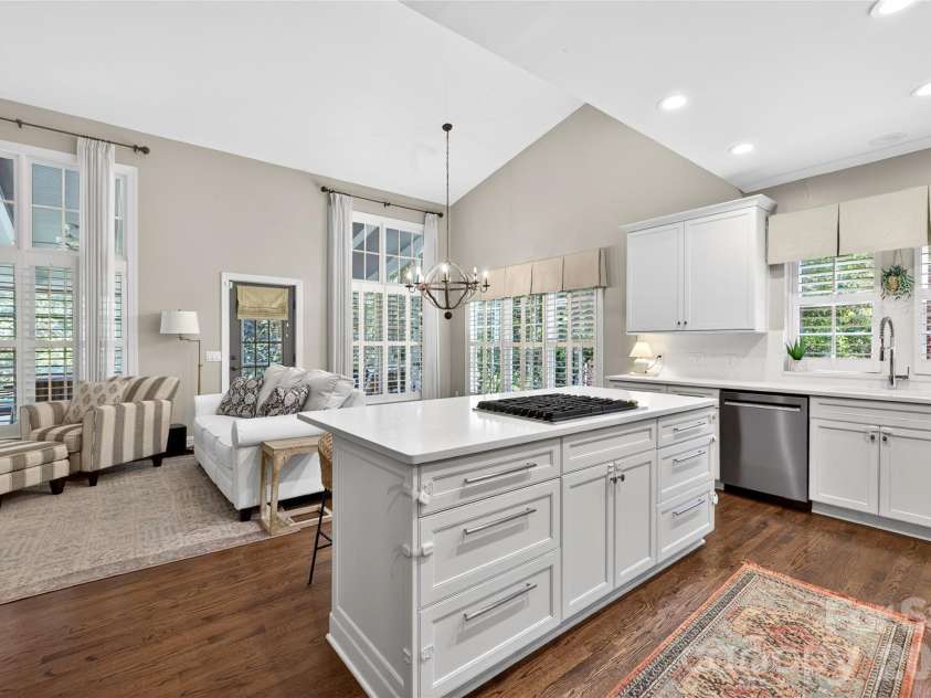 7331 Versailles Lane, Charlotte, NC 28277.  MLS# CAR4375821, YatesRealty ID 17303. 