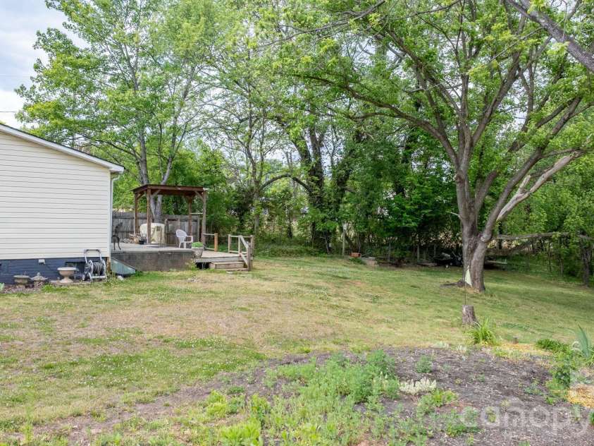 116 Hauss Ridge Road, Valdese, NC 28690.  MLS# CAR4370045, YatesRealty ID 17304. 