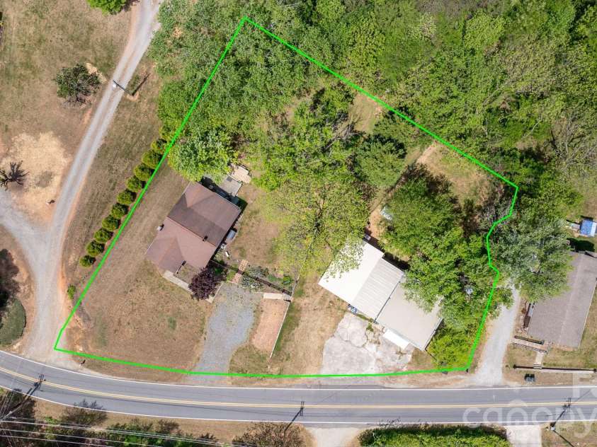 116 Hauss Ridge Road, Valdese, NC 28690.  MLS# CAR4370045, YatesRealty ID 17304. 