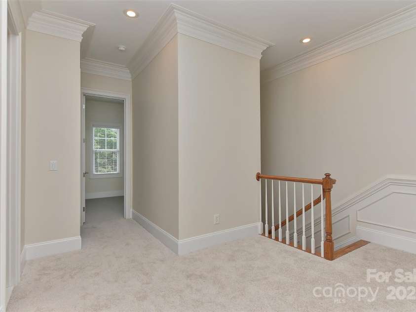 17210 Sulky Plough Road, Charlotte, NC 28277.  MLS# CAR4263867, YatesRealty ID 17305. Flex space/staircase